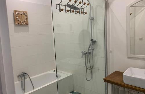 La maison de Marie - Jardin arboré - Garage privatif - Netflix - Foto 18