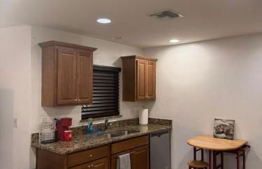 Stylish one bedroom apartment with full kitchen - Foto 44