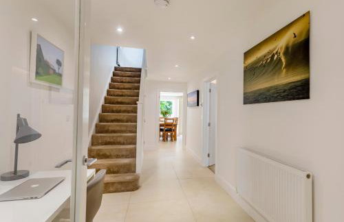 Luxe Detached 3 Bed Luxe House on Exclusive Private Estate Close to Coast Free Hot Tub Sleeps 6 Private Parking for 2 Cars - Photo 69