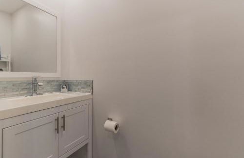 University City Executive Modern 3BR 2BA Within 5 min to Drexel, University of Pennsylvania, & Children's Hospital of Pennsylvania - Photo 21