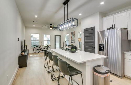 East Downtown Walkability! Modern Houston Townhome - Foto 7