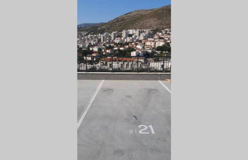 MARIA, Modern studio apartment with private parking - Photo 21