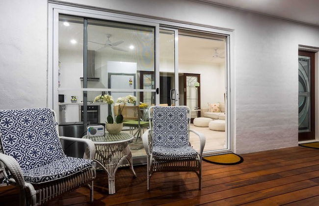 Beautiful Pet Friendly 1BR Cottage With Patio - Photo 14