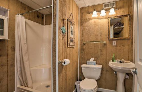 Family Farmhouse on 160-Acre Ranch with Hiking Trail - Foto 29