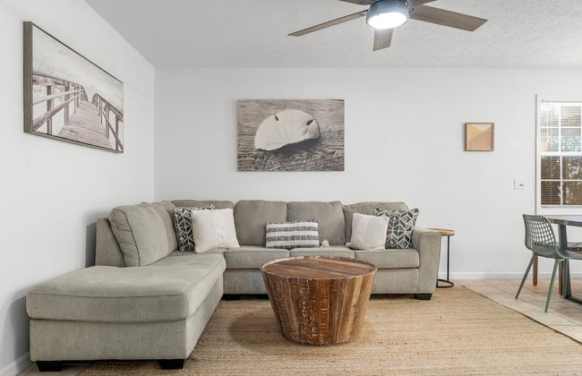 Lux min to Beach and Hospital with Hot Tub - Foto 33