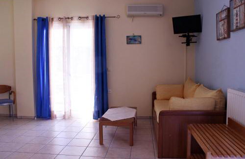 Koukounaries Apartments Limni - Photo 25