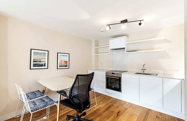 Modern Apartment With Balcony - Foto 10