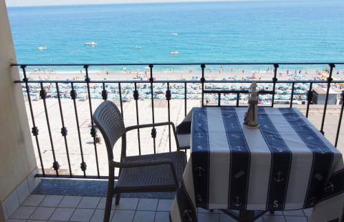 Lido Resort - Photo 8