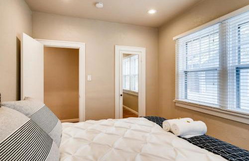 Olympic House Downtown w Hot Tub Fire pit & BBQ - Foto 24