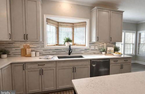 Spacious 6Bed Woodland Retreat with Movie Room & Deck - Foto 6