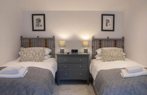 Number Six - Foto 26