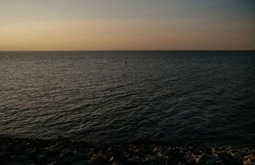 Wunderschöne FeWo direkt am Meer mit Whirlpool & Sauna - Photo 23