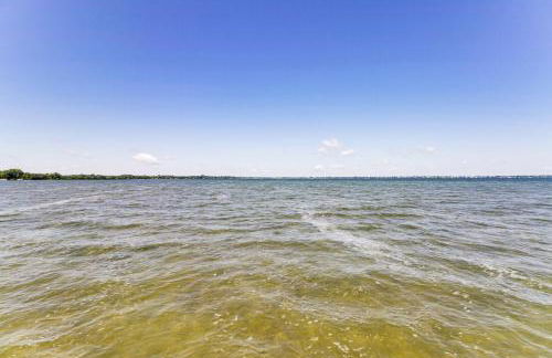 Charming Getaway Rustic Cabin on West Battle Lake - Foto 26