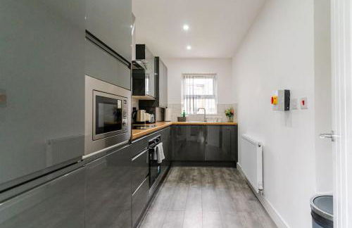 Bridge Court by Sterling Edge Apartments - Luxury Aparthotel - Stylish 1-bed Apartments - Balcony with Canal View or Private Garden - Free Parking - Foto 21