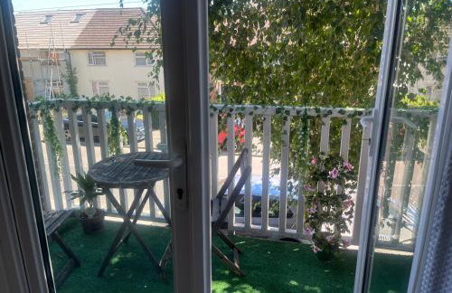 Sunny apartment with balcony - Foto 2