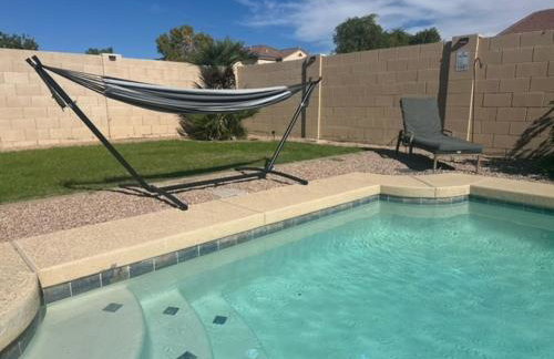 Pet friendly 3br 2ba Private optional heated Pool BBQ grill Golf Clubs close to park - Foto 7