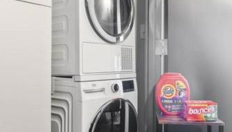 Stunning Downtown Apartment with Pool, Laundry, Parking - Foto 2