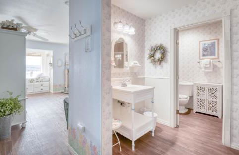 Coastal Garden - Anchor Pier Lodge - Photo 26