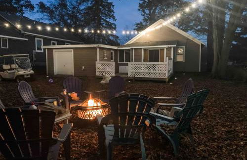 Beachglass Cottage - Family Friendly Kids and Pets - Photo 6