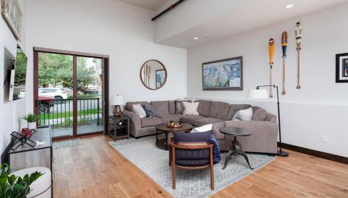 BEST Location, Large & Modern, Glacier Avails! - Foto 2