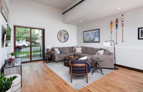 BEST Location, Large & Modern, Glacier Avails! - Foto 2