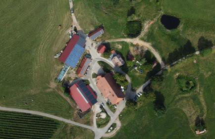 Plattenhof - Foto 1