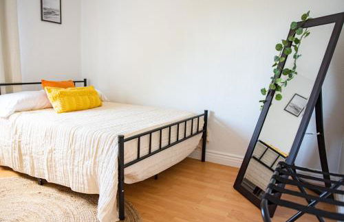 Lux 3 bedroom townhouse 1 block from the beach - Photo 67