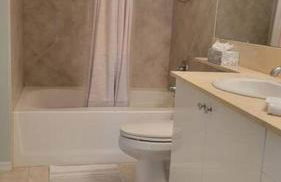 Turnkey Tranquility with Marina & Intercoastal views - Foto 10