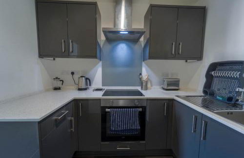 Captivating 1-bed Apartment, Merthyr Tydfil - - Photo 8