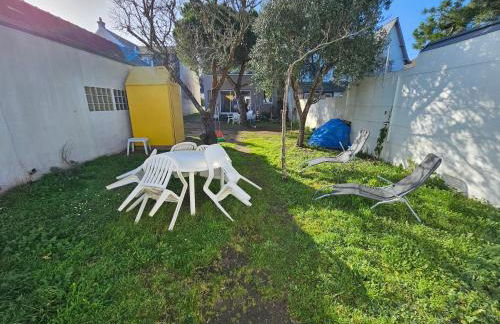 Deux maisons reunis par le jardin et sa cabine de plage, à 8min à pieds des plages et de l'océan - Foto 20