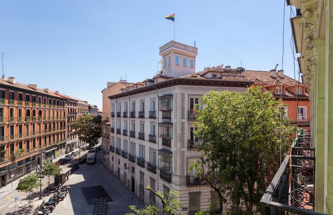 Sunny Apt. Historic District - Sol - Photo 19