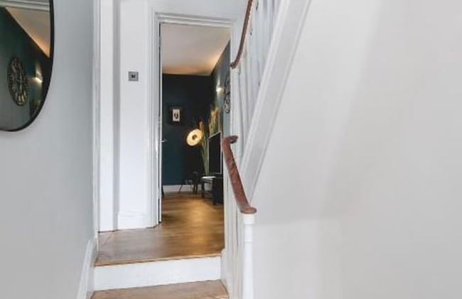 Designer Retreat 5 Location Balcony Parking - Photo 9