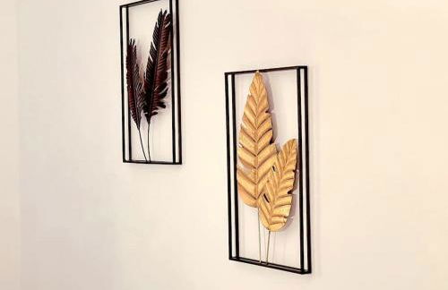 Suburban Jungle - Foto 22