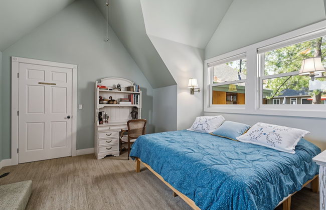 Marina Beach Lodge - Lakefront Home on Beach! by Yosemite Region Resorts - Foto 6