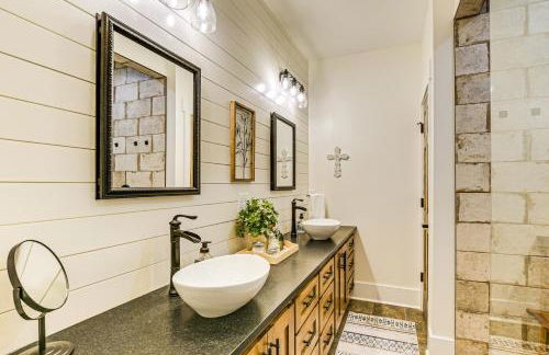 Family-Friendly Barndominium Near Greenville! - Foto 19