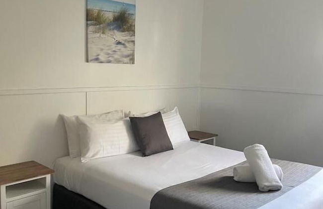 Busselton Jetty Chalets - Photo 8