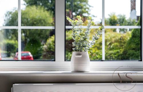 Spacious 6BR Villa in 32 Le More Birmingham with 7 Beds and Free Onsite Parking - Foto 33