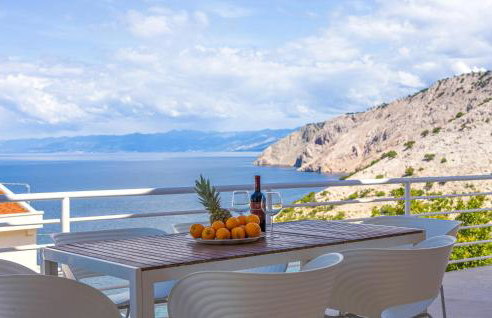 2 Bedroom Lovely Apartment In Lukovo - Foto 10