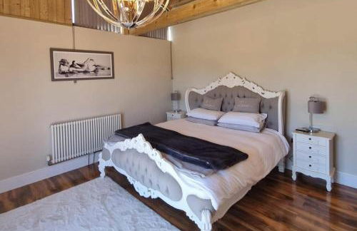 4Bed Lodge Sleeps8-Pet Friendly-Hot Tub-Log Burner - Foto 4