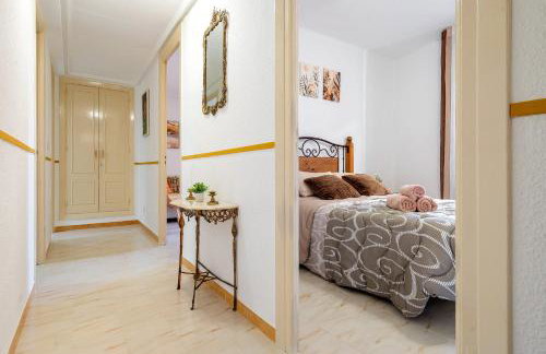 Apartamentos El Compromiso - Foto 7