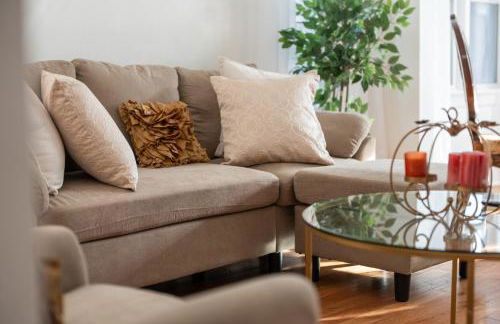 Quiet Retreat 10 Min to NYC Train & free Parking - Foto 6