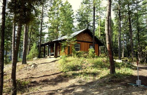 Inviting Family-Friendly Cabin Rental for Four on Flathead Lake in Montana - Foto 1