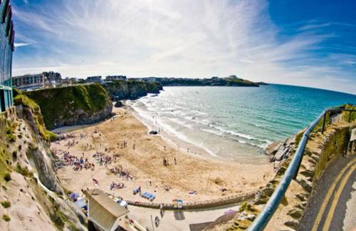 Amazing 2-bedroom apartment with lovely sea views - Foto 33