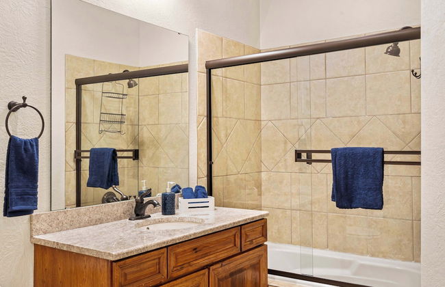 Cliffside Lake Retreat - 2 Bdr, Walk to Table Rock - Photo 16