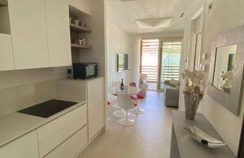 Sea View Embassy Apartment - Foto 5