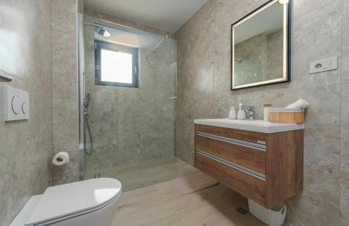 4 Bedroom Cozy Home In Poljica Brig - Foto 40