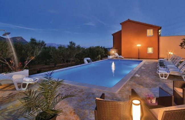 Exclusive Elegant Villa With Pool in Kastel Novi - Foto 27