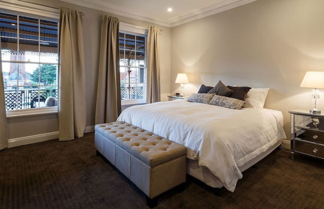 Bathurst Royal Apartments - Photo 2