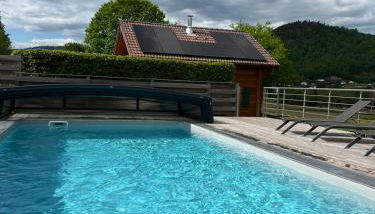 Chalet avec Jacuzzi et Piscine, déco soignée esprit cocooning - Foto 2