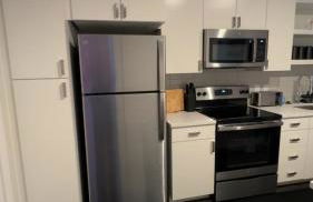 The 513 Flat 2! 1BR, 1Bath Apt with Pool and Riverfront View! Free Gated Parking! Only Steps from The banks & Stadiums! - Foto 10